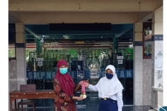 Juara Badminton- Zulfa